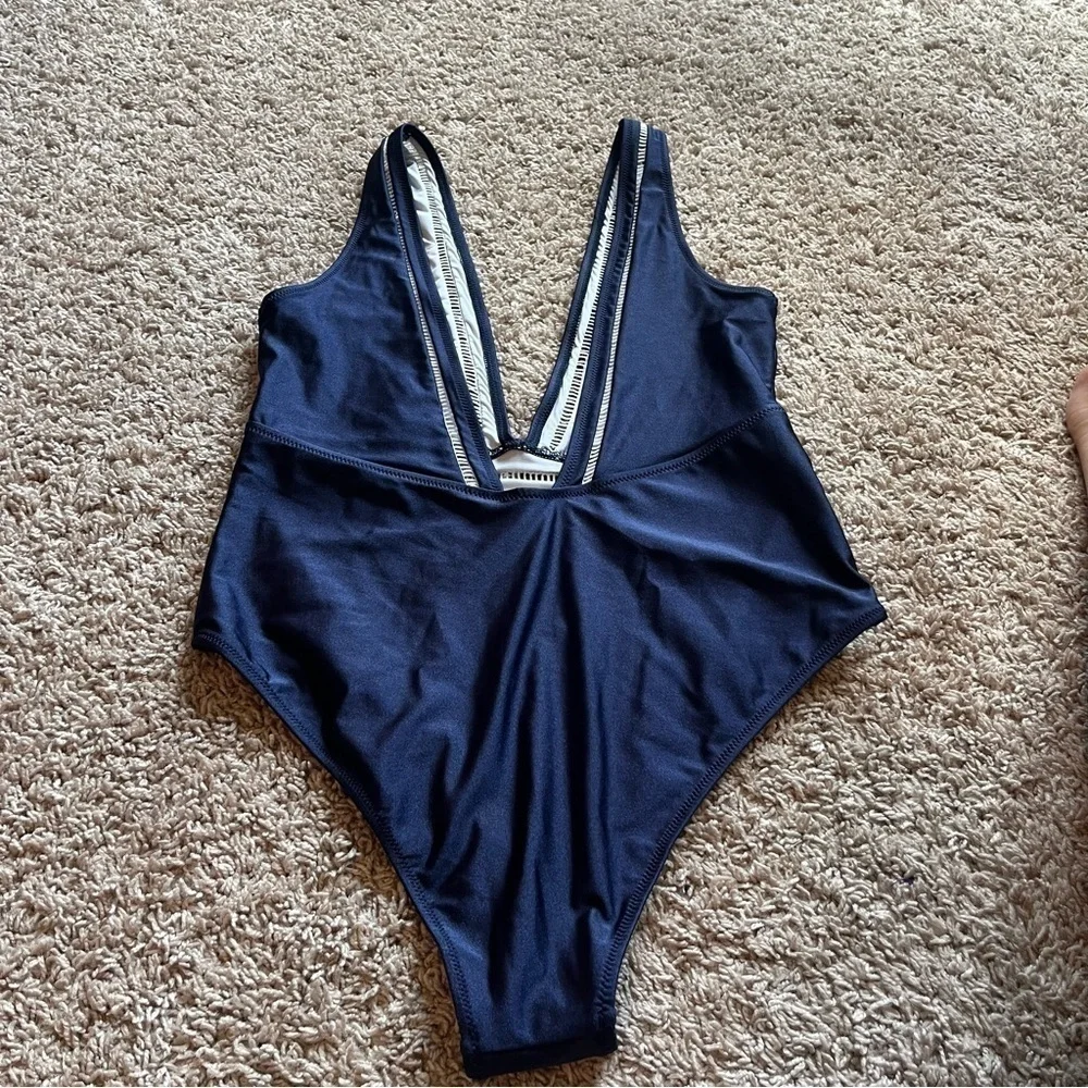 Like New CupShe navy blue one piece v swimsuit - Picture 7 of 7